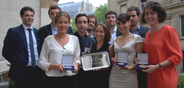 Edutiants primés de l'IEP de Bordeaux lors de l'édition 2013 du Concours du Lobbying